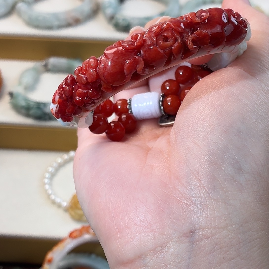 追***梦翡翠未镶嵌手镯大红色大长腿设计款