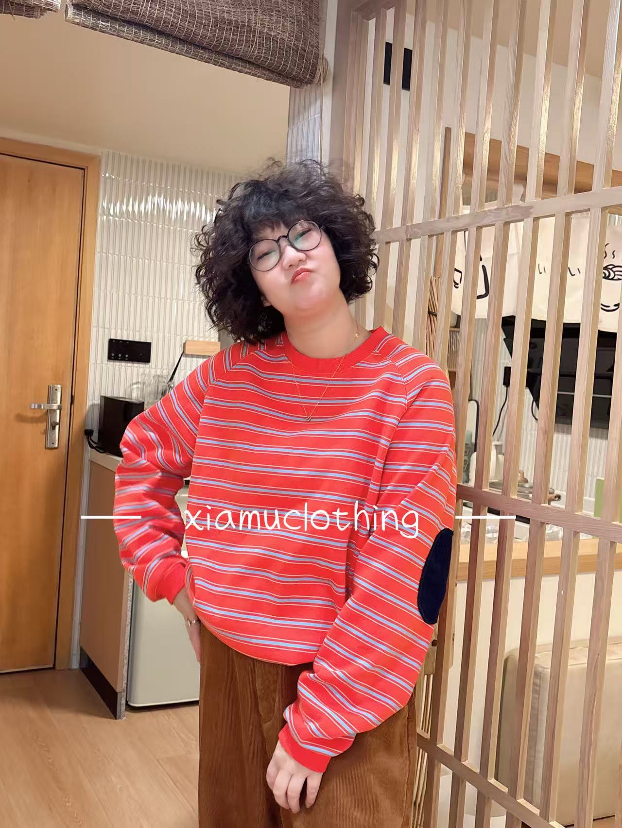 夏沐家加绒条纹宽松贴布袖休闲卫衣664