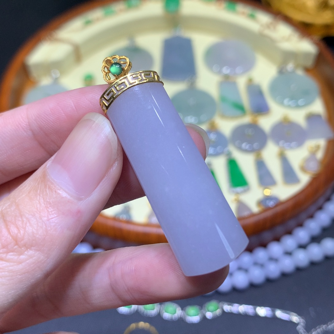 翡翠吊坠(不含链)18K金镶嵌