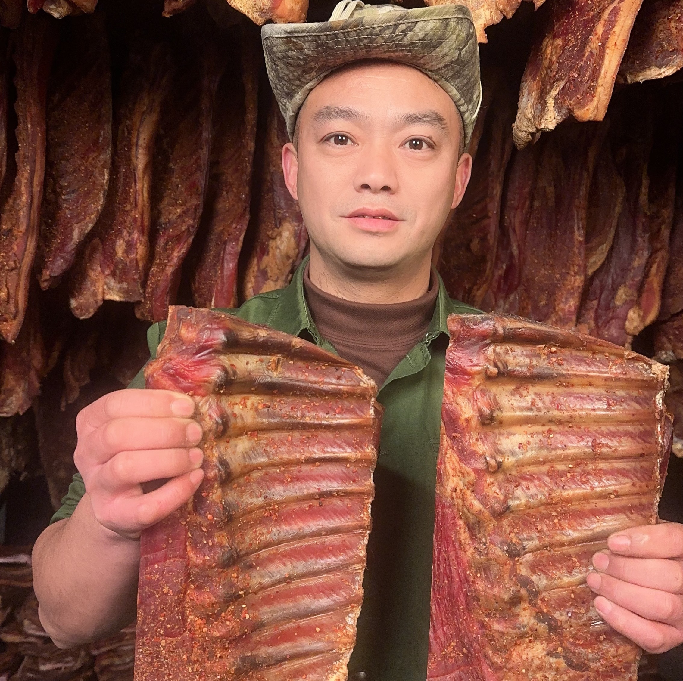 烟熏腊肉（4斤带皮香猪精排）大小不同保证足称有小块添称介意勿拍