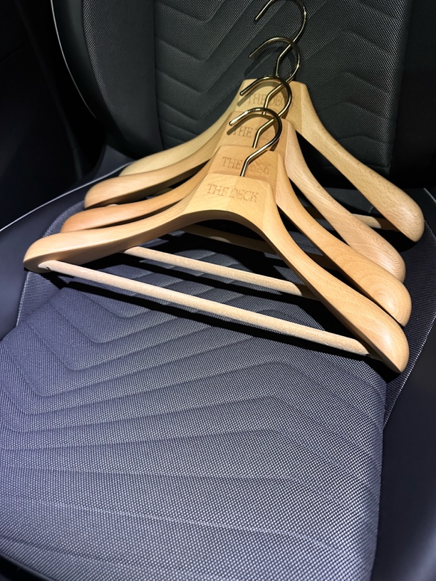 THE DECK榉木大衣架实木衣架宽肩女士大衣木制衣挂星级宾馆衣架