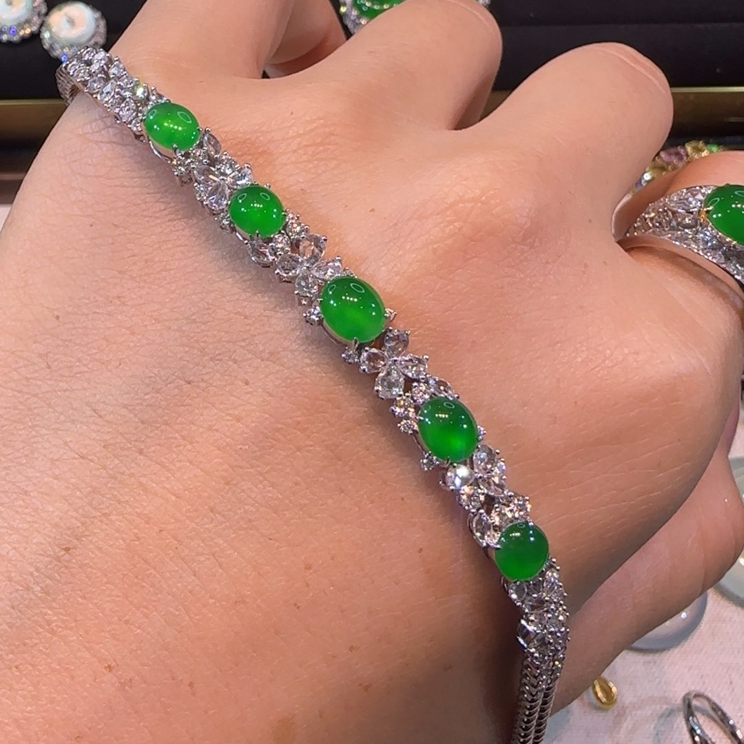 18K金镶嵌手链翡翠手链