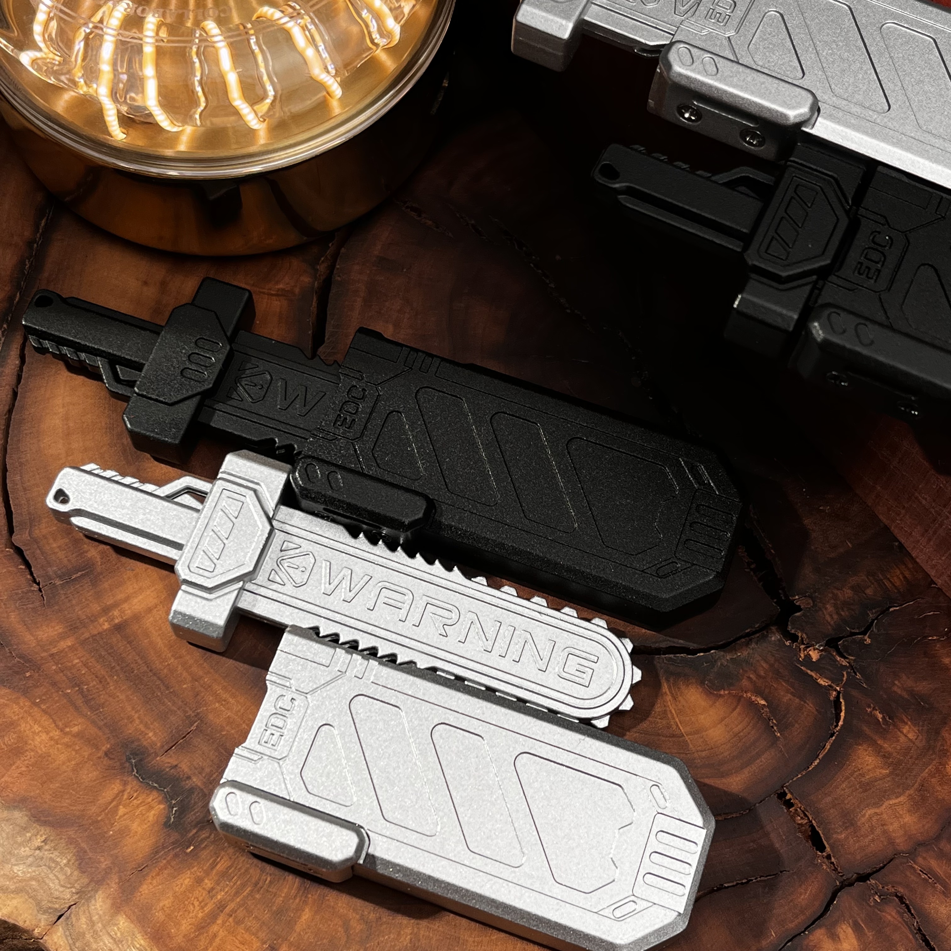 【裂空剑】推牌按压弹射机械减压随身解压玩具锌合金桌面摆件