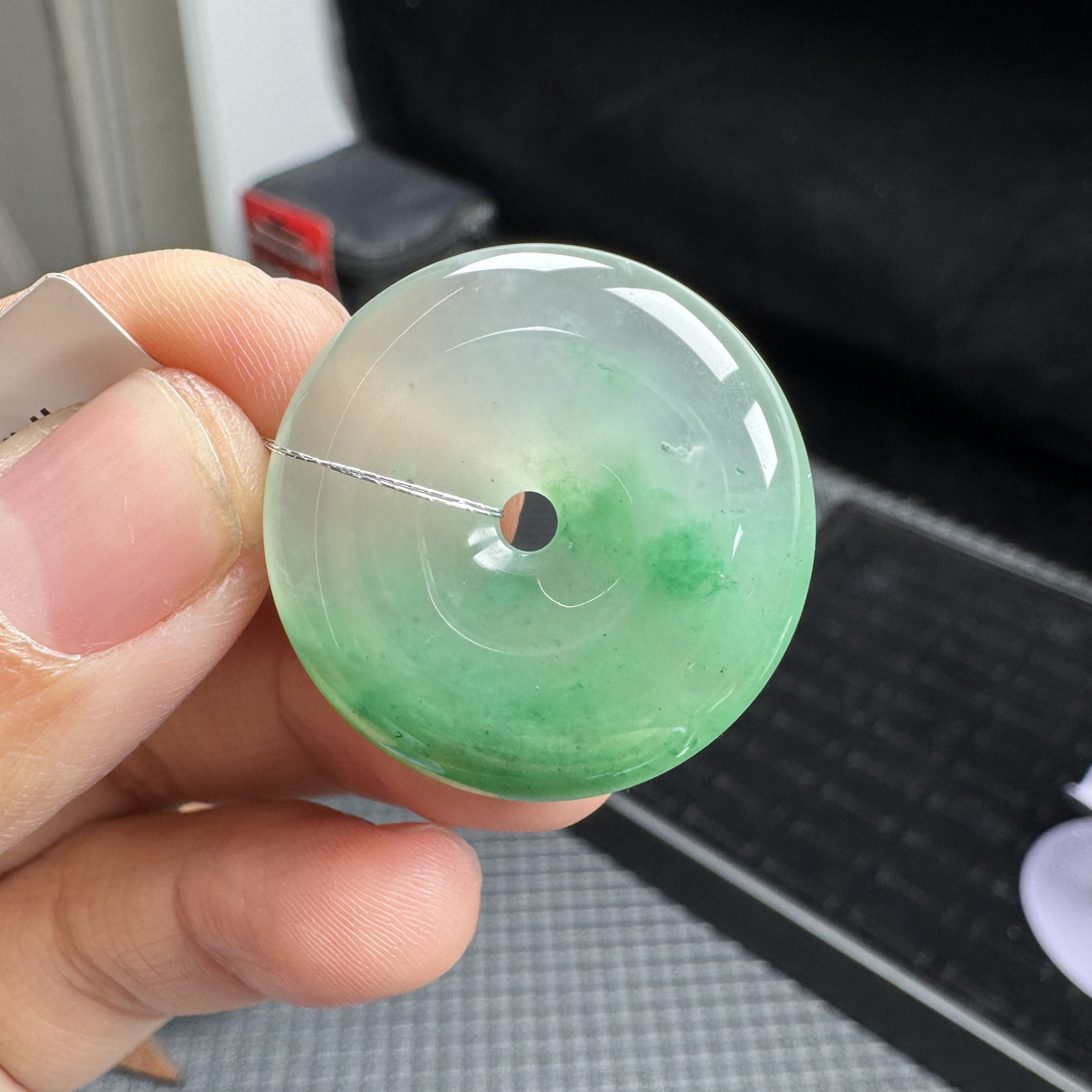 天然非洲翠冰种飘花平安扣挂件石英质玉女款时尚大方灵动精美