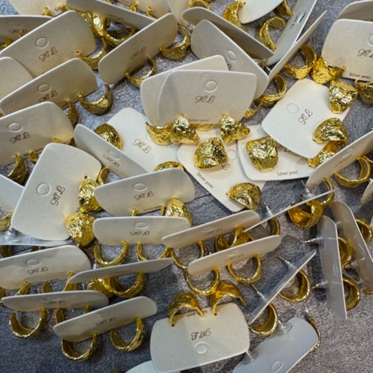 铜合金耳饰 2025款新品复古金色气质耳钉