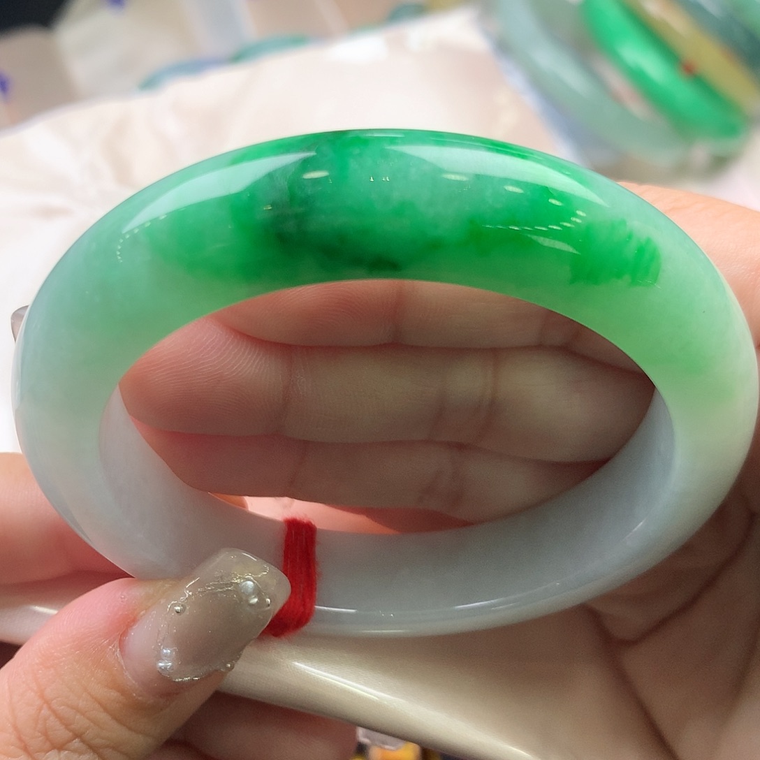 翡翠未镶嵌手镯56.4正圈