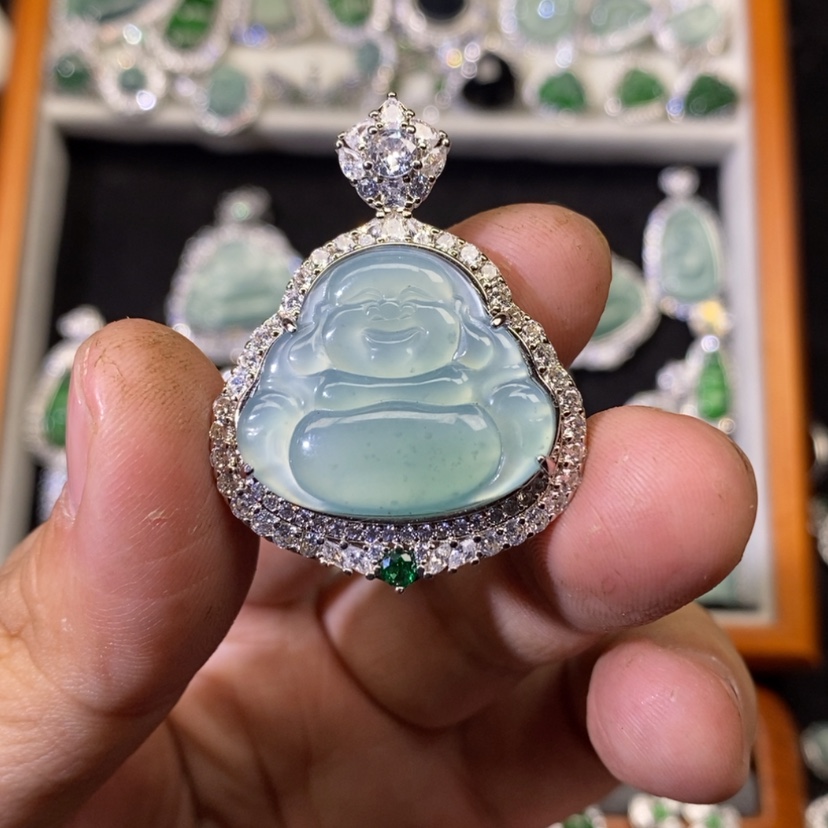 【闪购商品】翡翠颈饰未镶嵌天然
