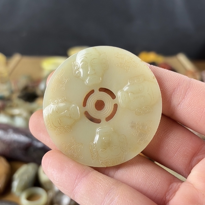 和田玉挂件未镶嵌