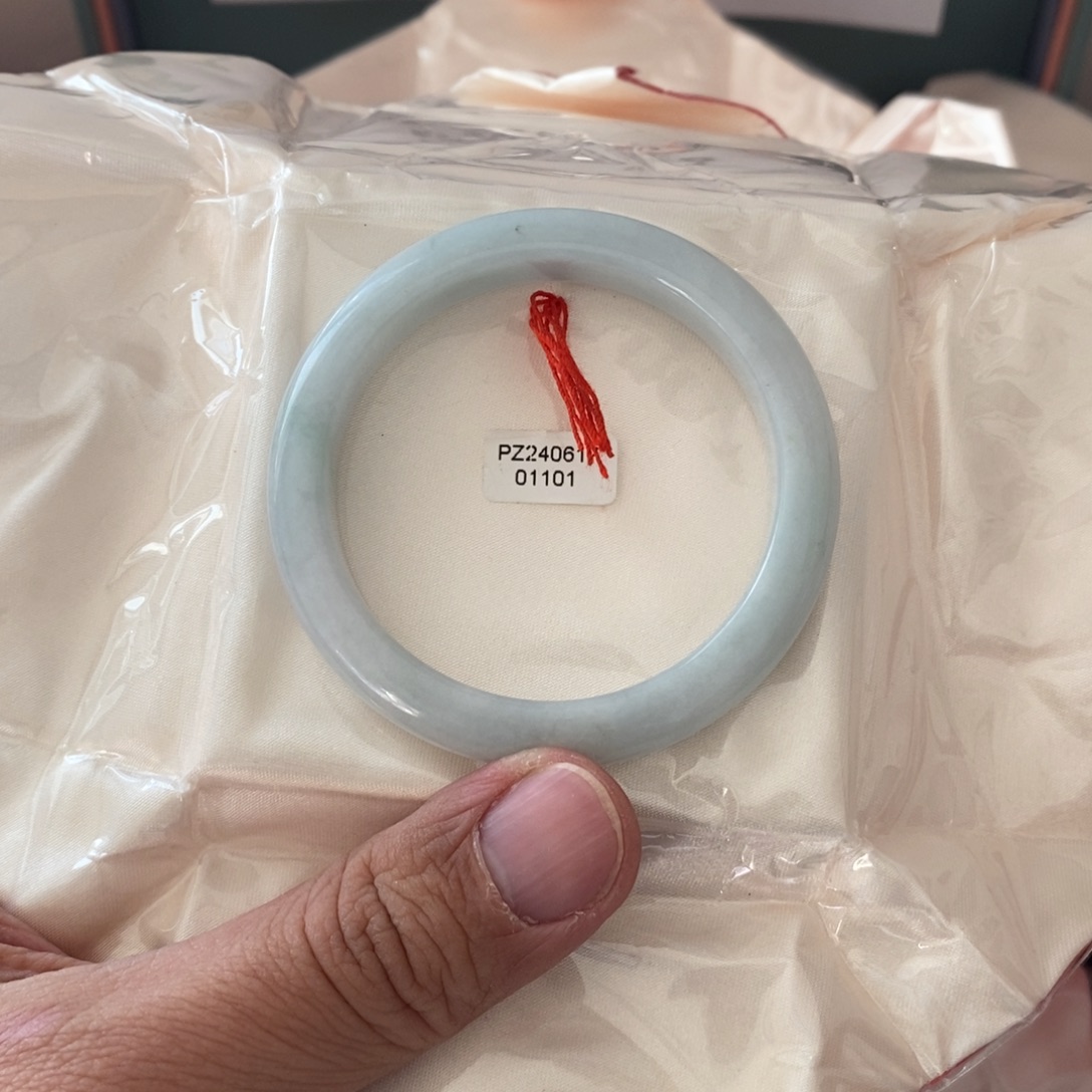 橙****翡翠未镶嵌手镯51.3