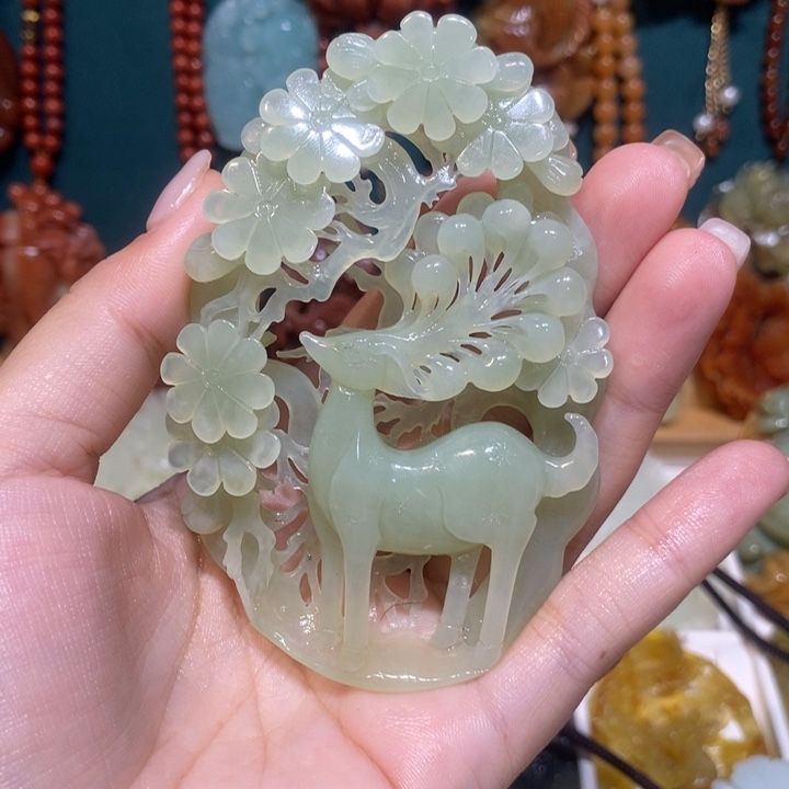 织***月蛇纹石玉未镶嵌颈饰