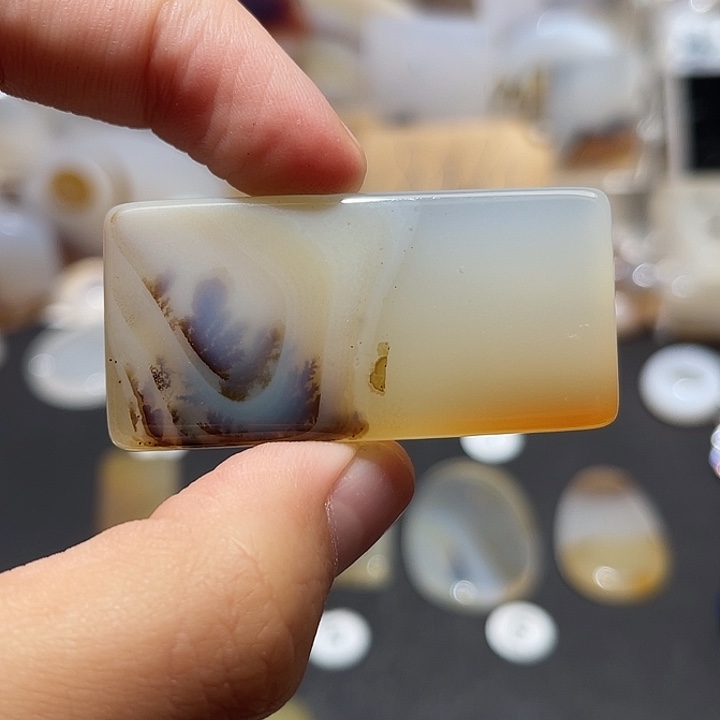 玛瑙/玉髓颈饰未镶嵌