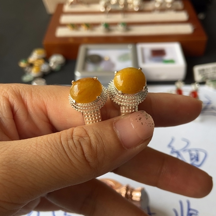 翡翠耳饰合金米*多耳钉