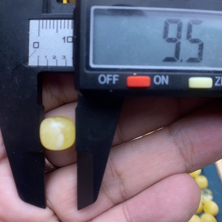 未镶嵌琥珀裸石46号9.5*8.6