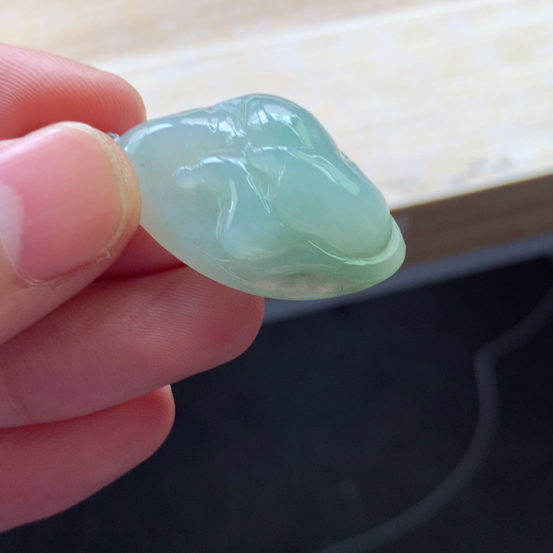 翡翠颈饰未镶嵌吊坠