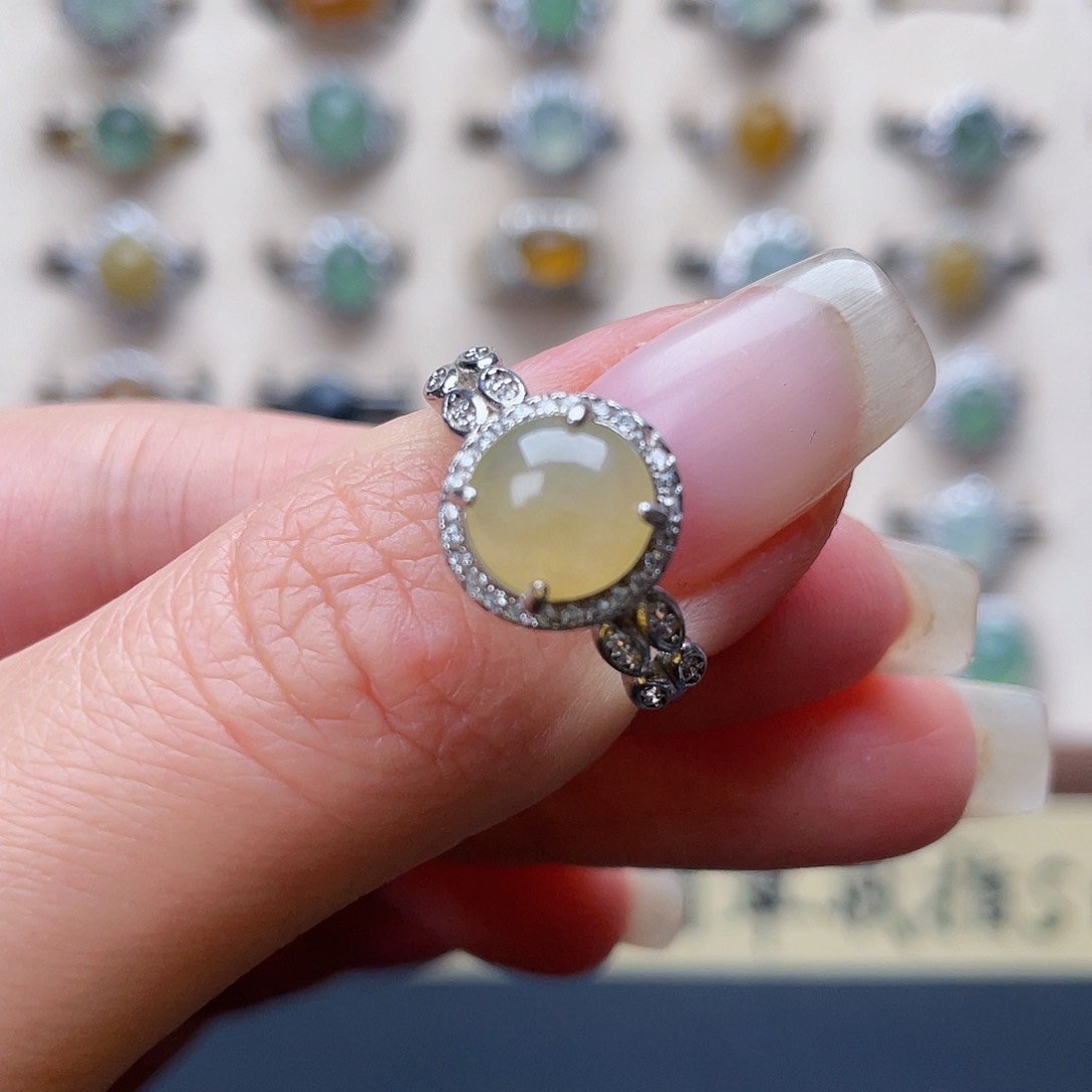 翡翠戒指未镶嵌戒指