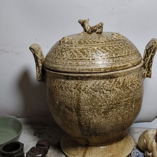 一***瓦汝窑瓷器，完整器一个