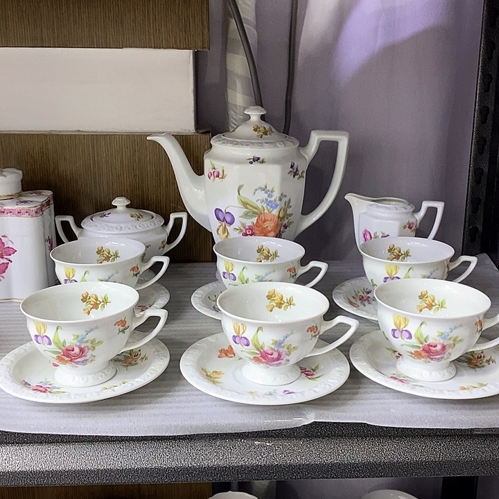 摆件进口瓷器美美美