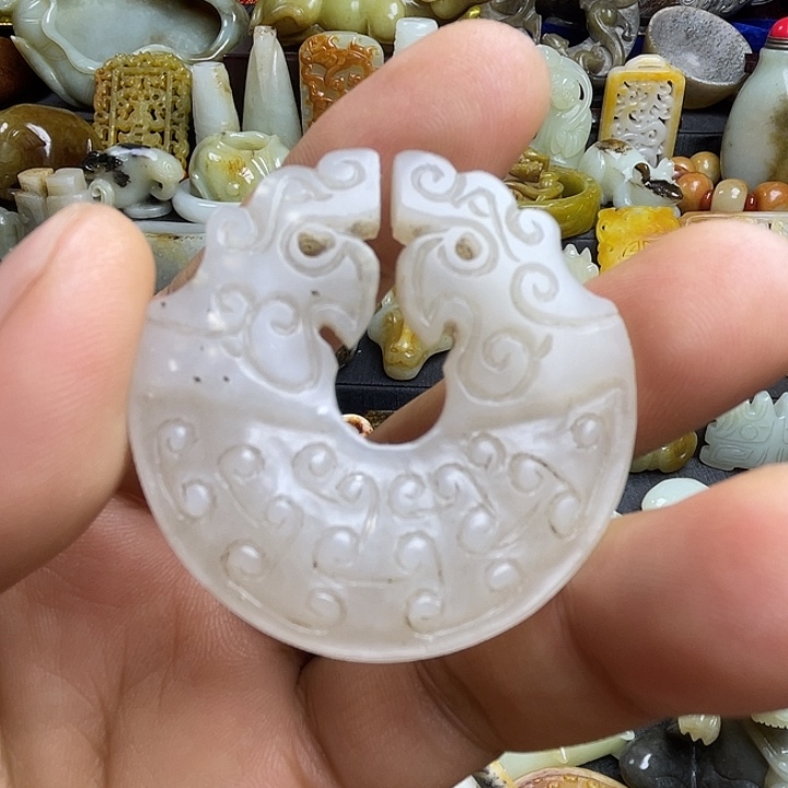 颈饰未镶嵌和田玉