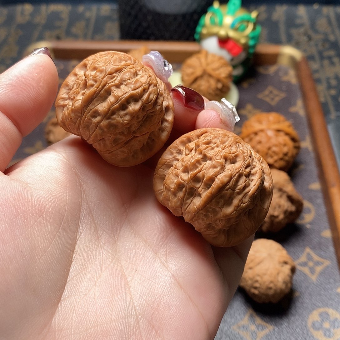 桃核把件全品血麒麟38尺