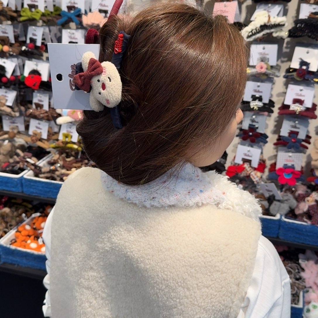 皮质非金属歪嘴小狗抓夹522