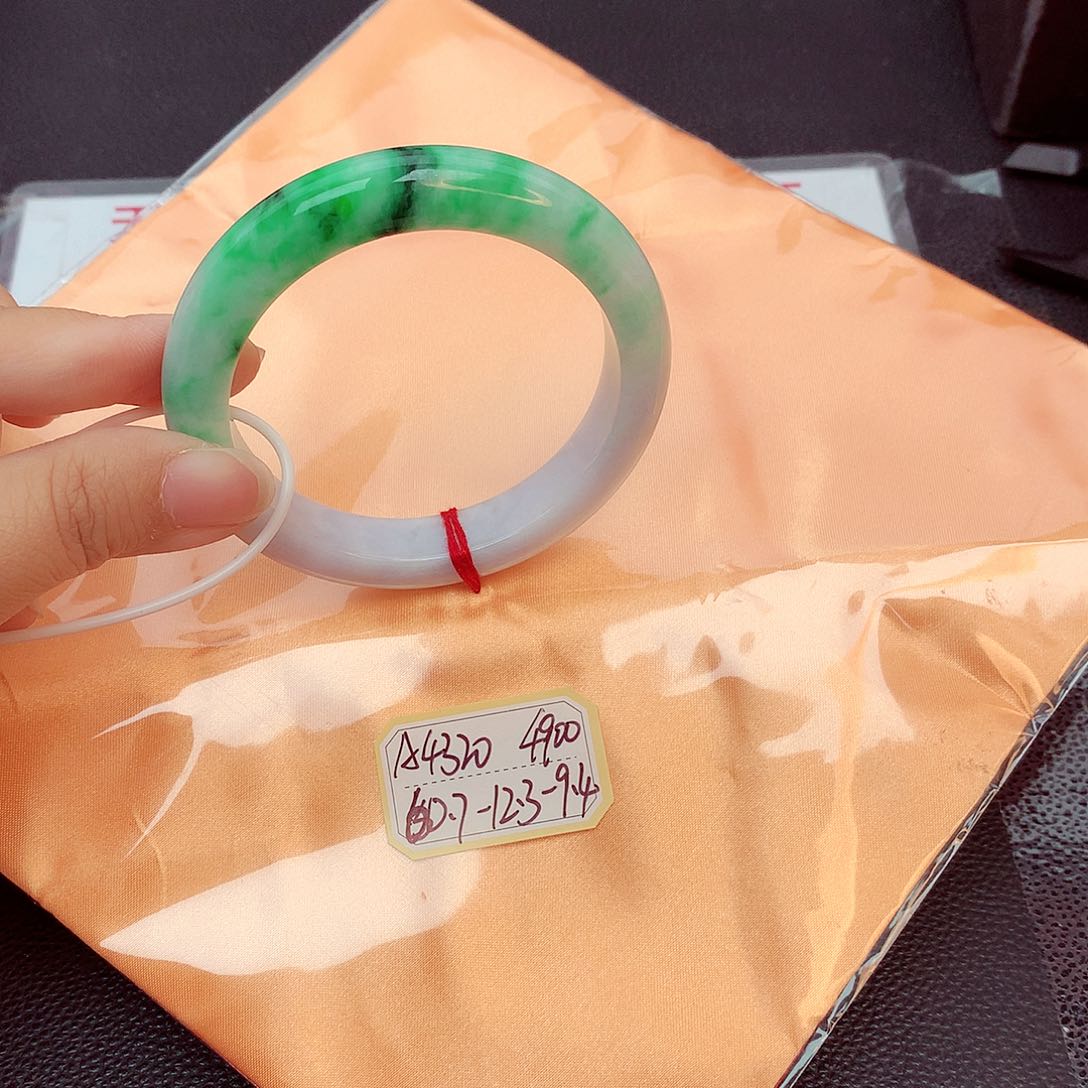 翡翠未镶嵌手镯缅甸翡翠