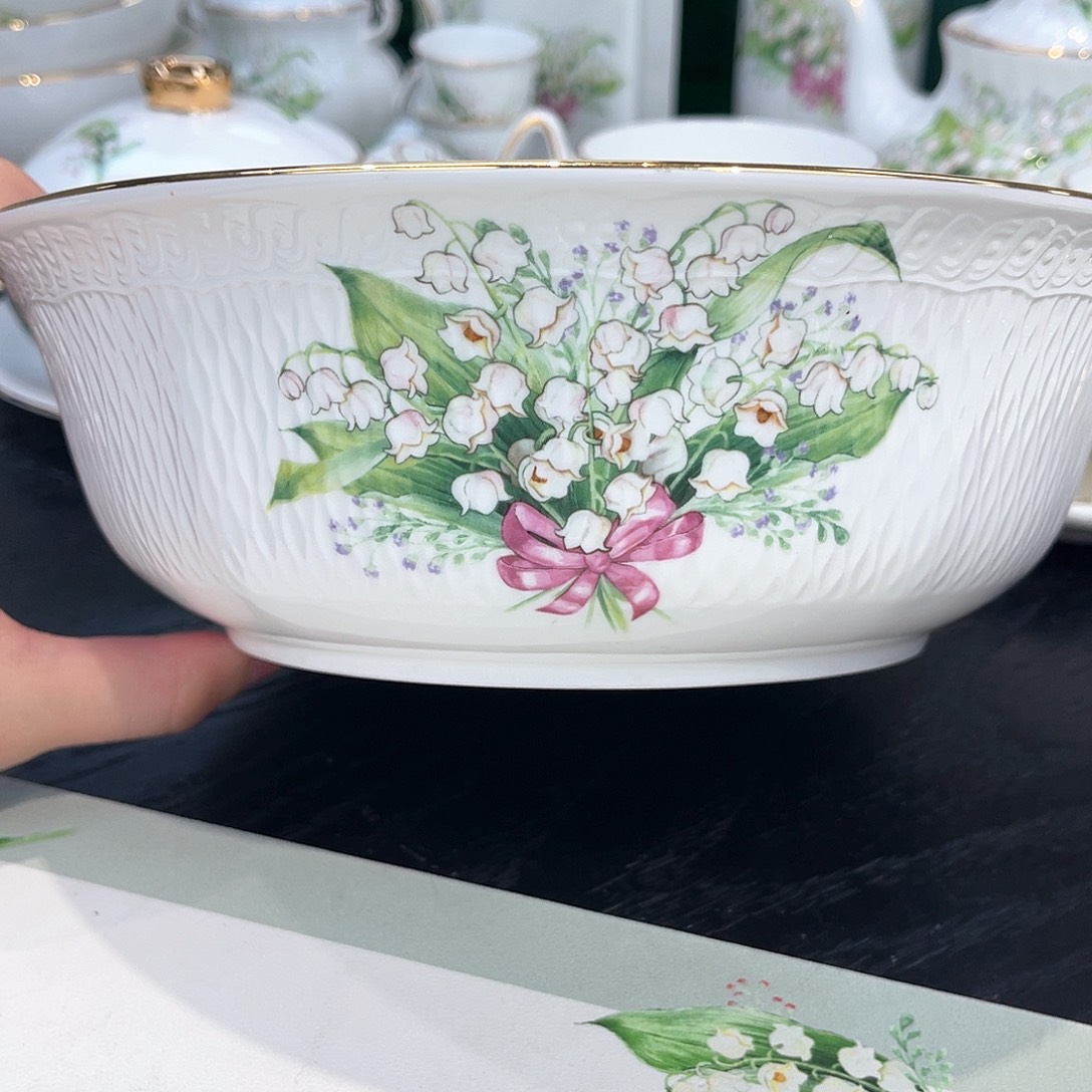 用***1骨瓷两个大汤碗——————