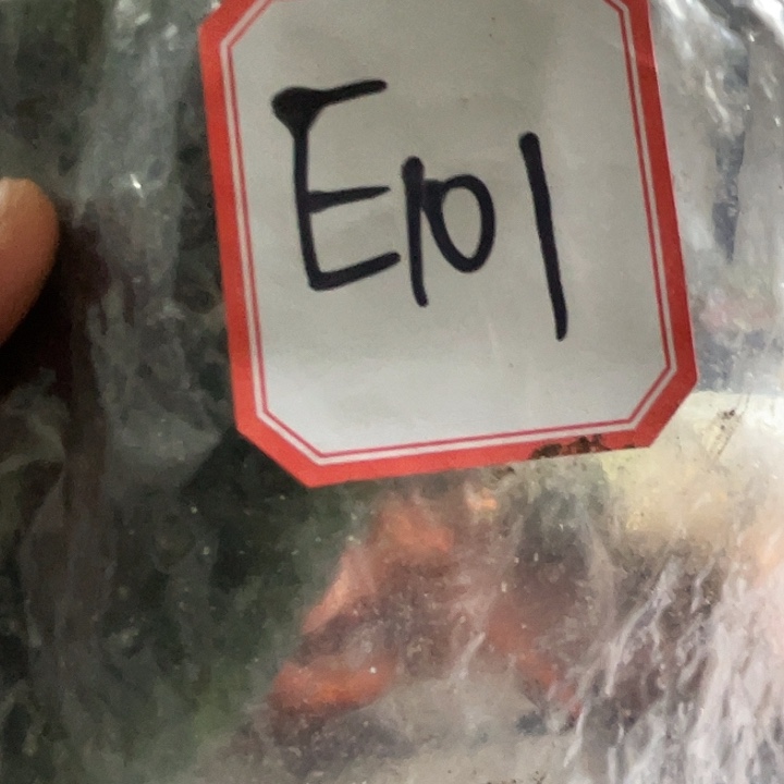 诚***信蛇纹石玉未镶嵌珠宝奇石