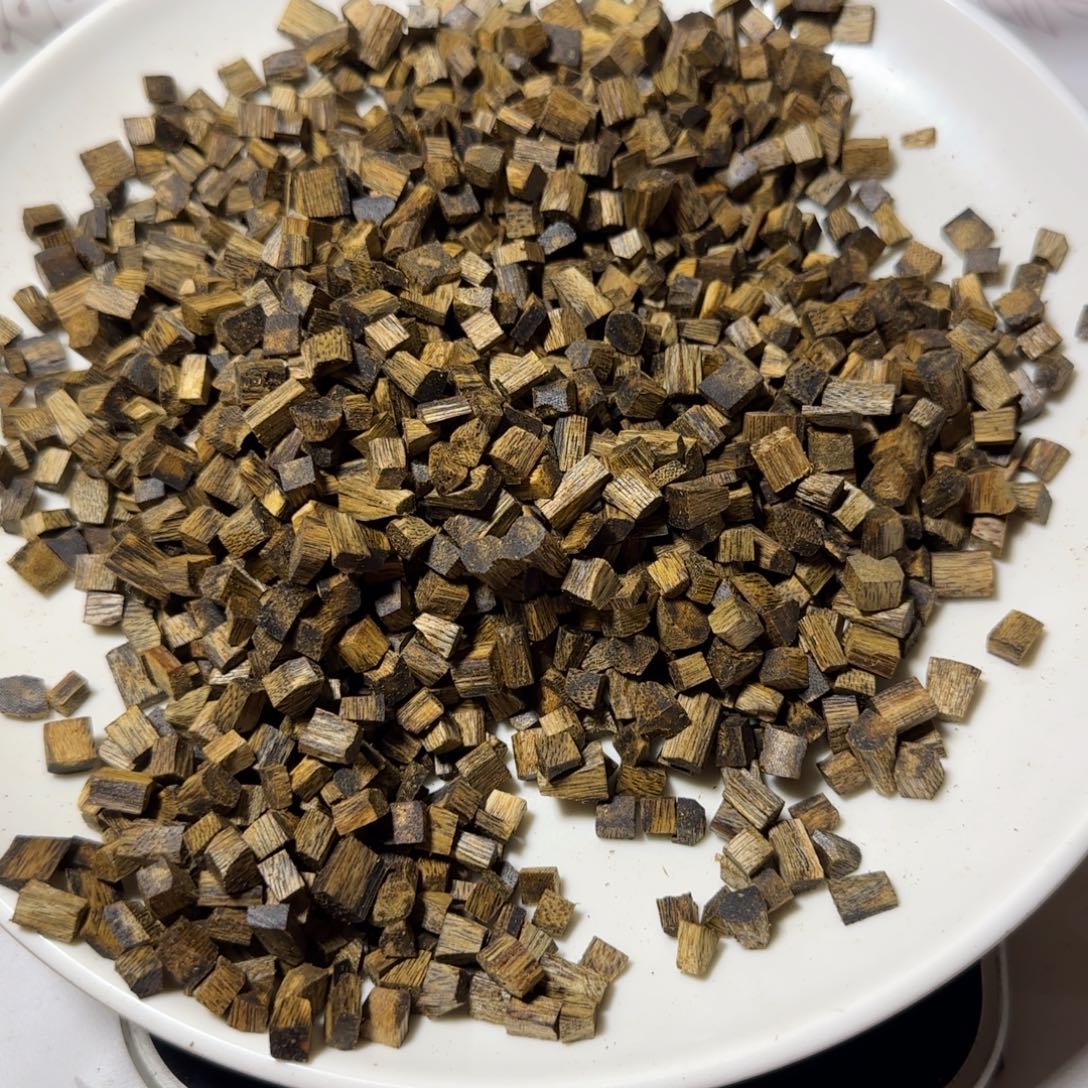 C***y沉香沉香碎屑金沙叶米粒102克