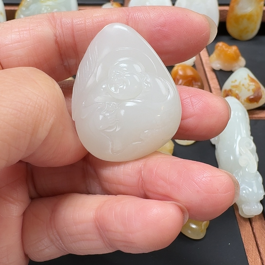 和田玉（子料）未镶嵌颈饰