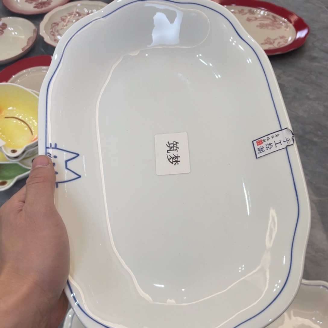 陶瓷微瑕餐具介意勿拍，满18飞！