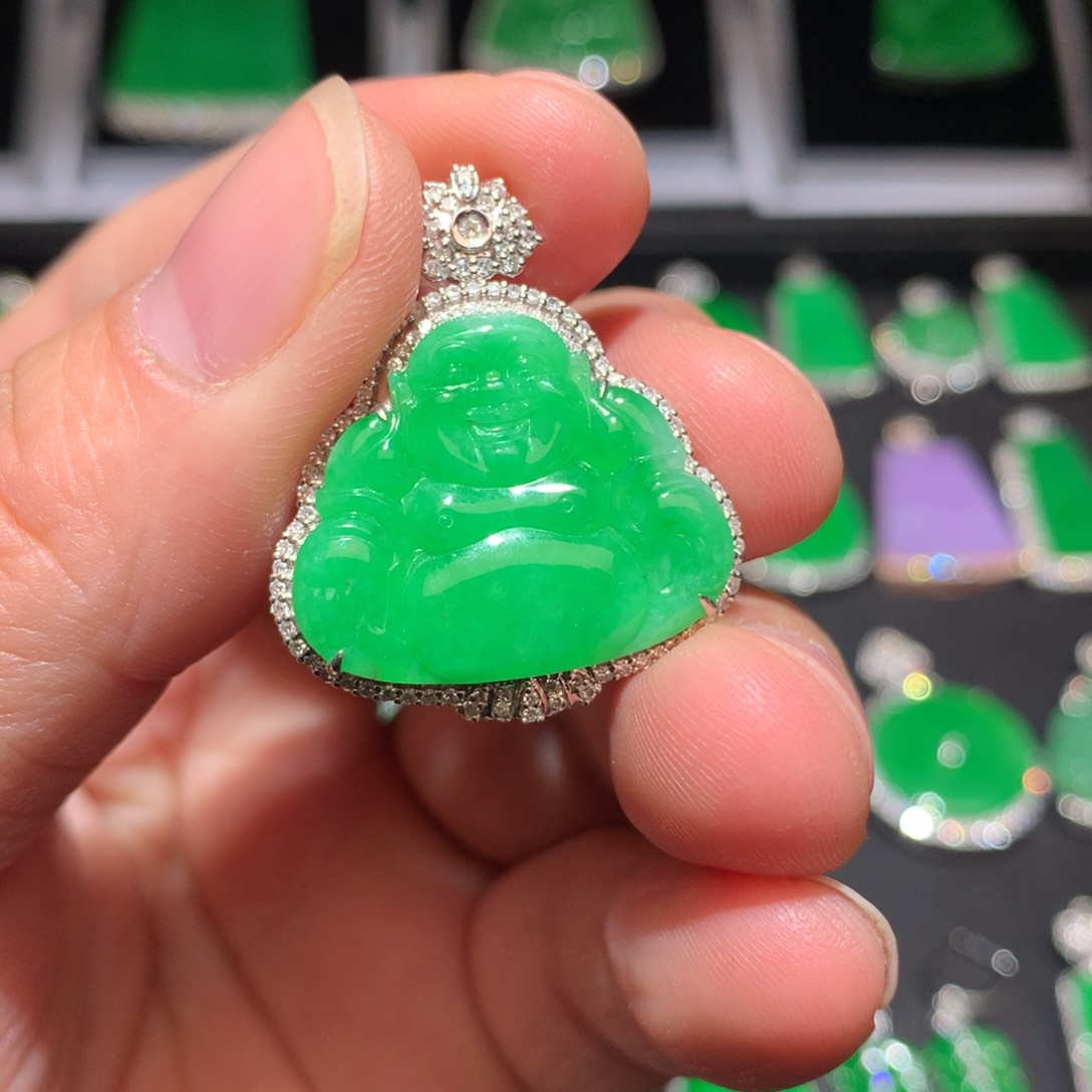 翡翠颈饰18K金镶嵌翡翠