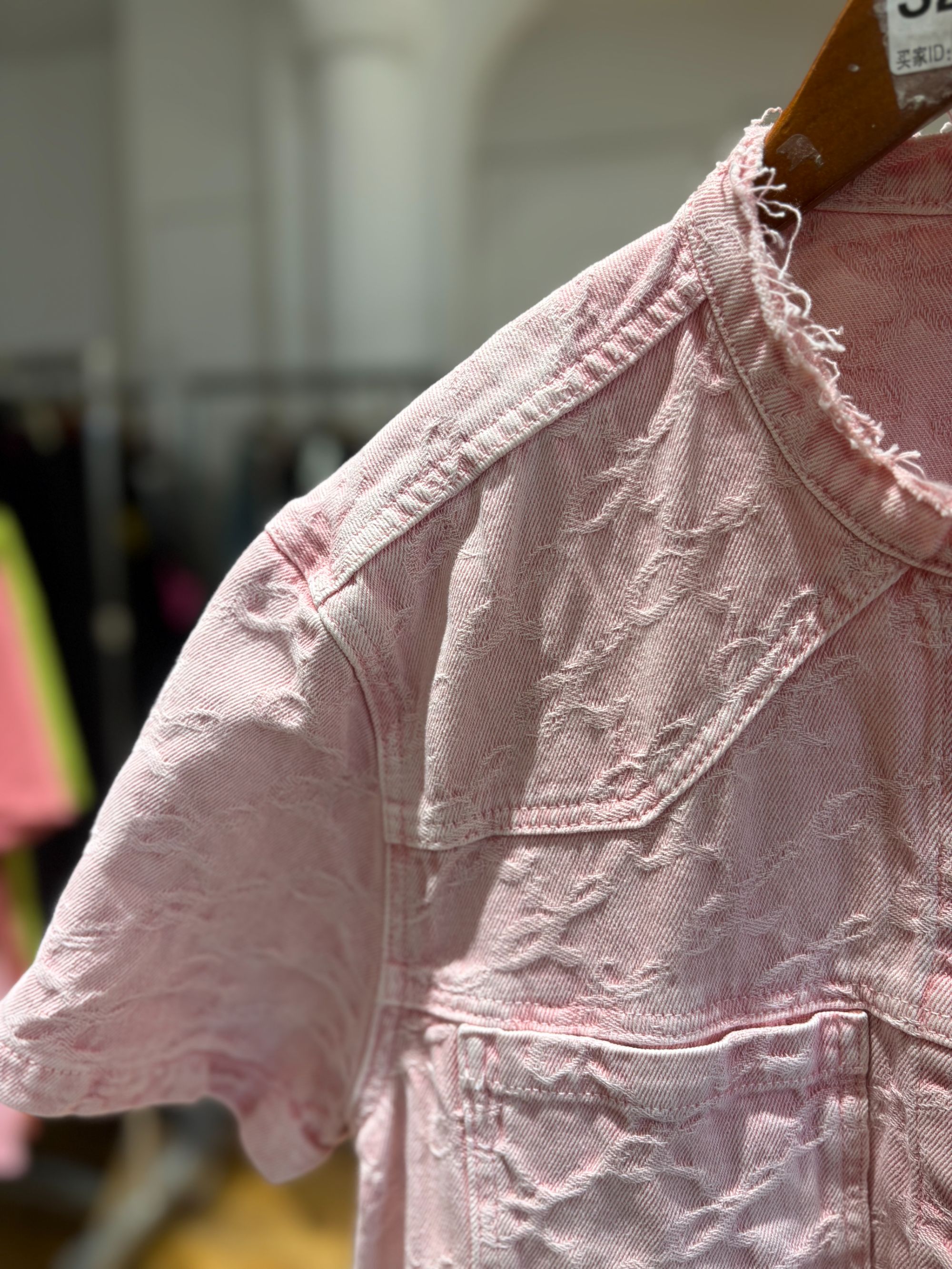 【十一】时尚潮流百搭款女士粉色夏季短款印花牛仔外套ZK529