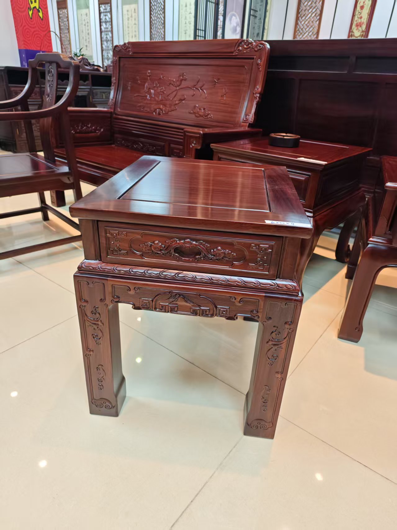 酸枝木  雕花角几尺寸长60宽50高60