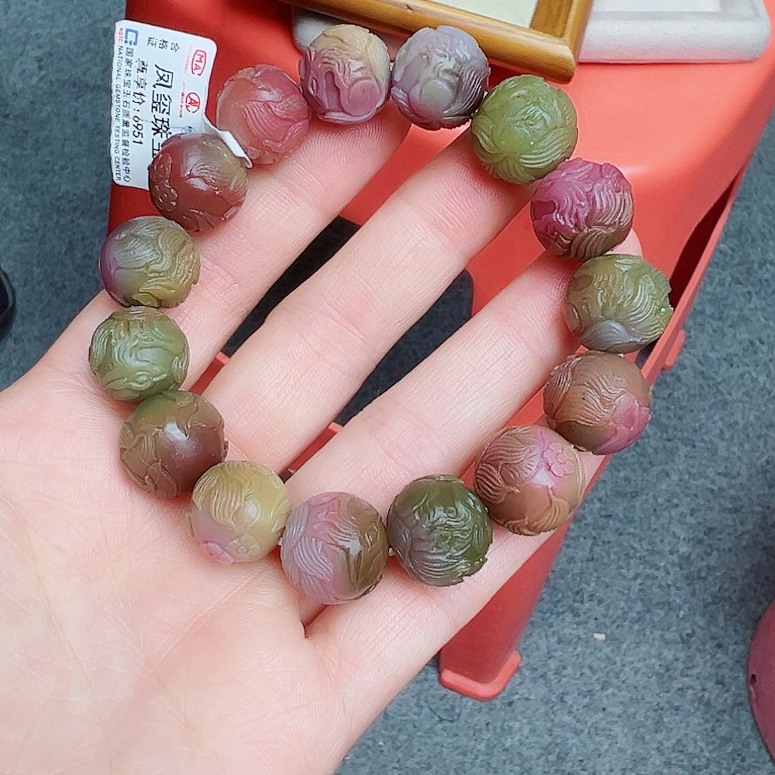 定制石英质玉盐源未镶嵌好****?