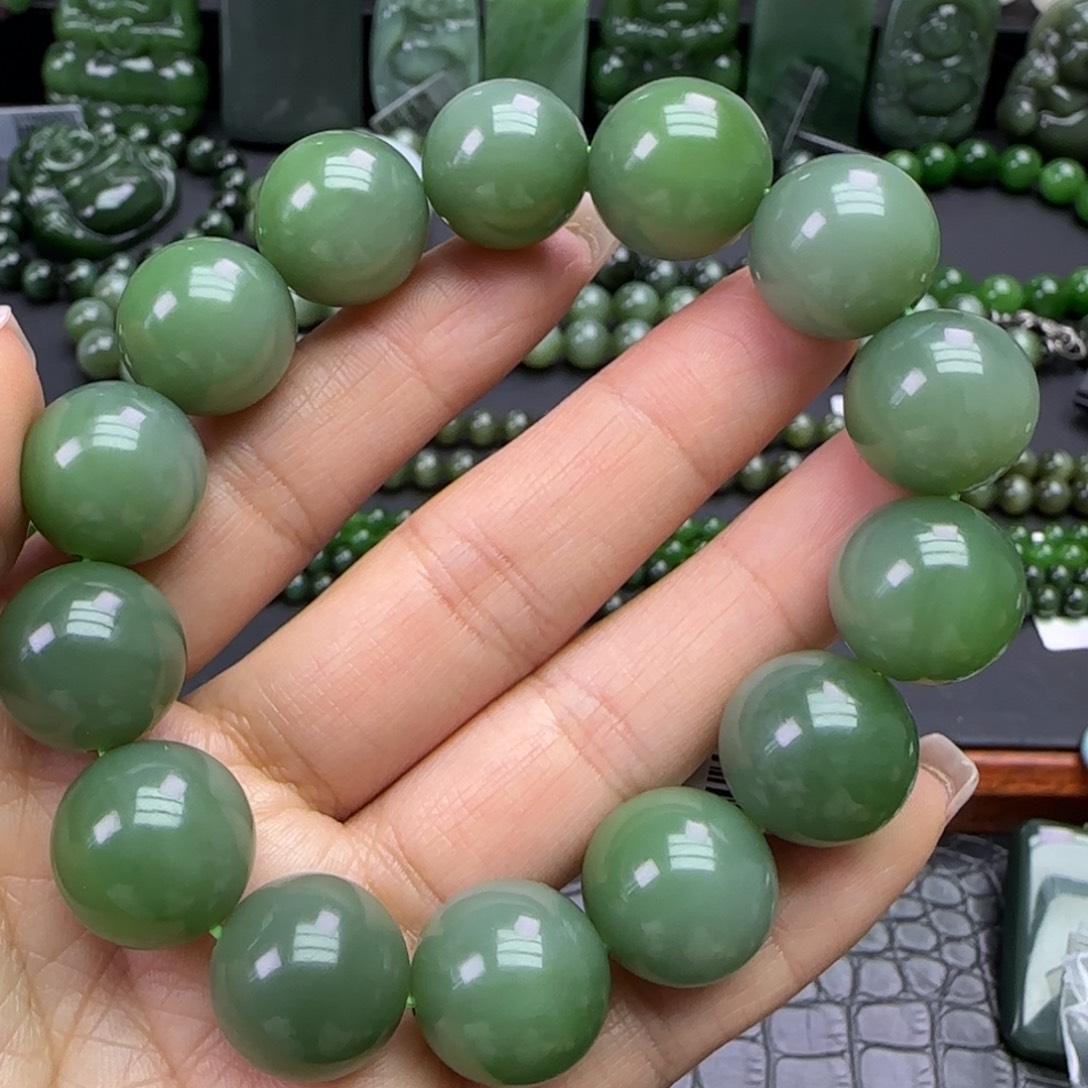 和田玉未镶嵌珠宝奇石