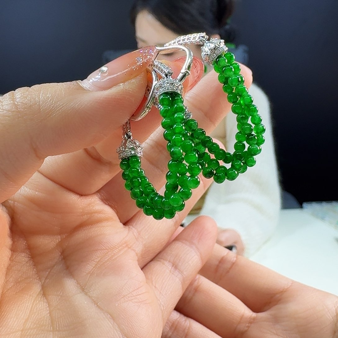 翡翠耳饰18K金镶嵌隔**王18k镶嵌