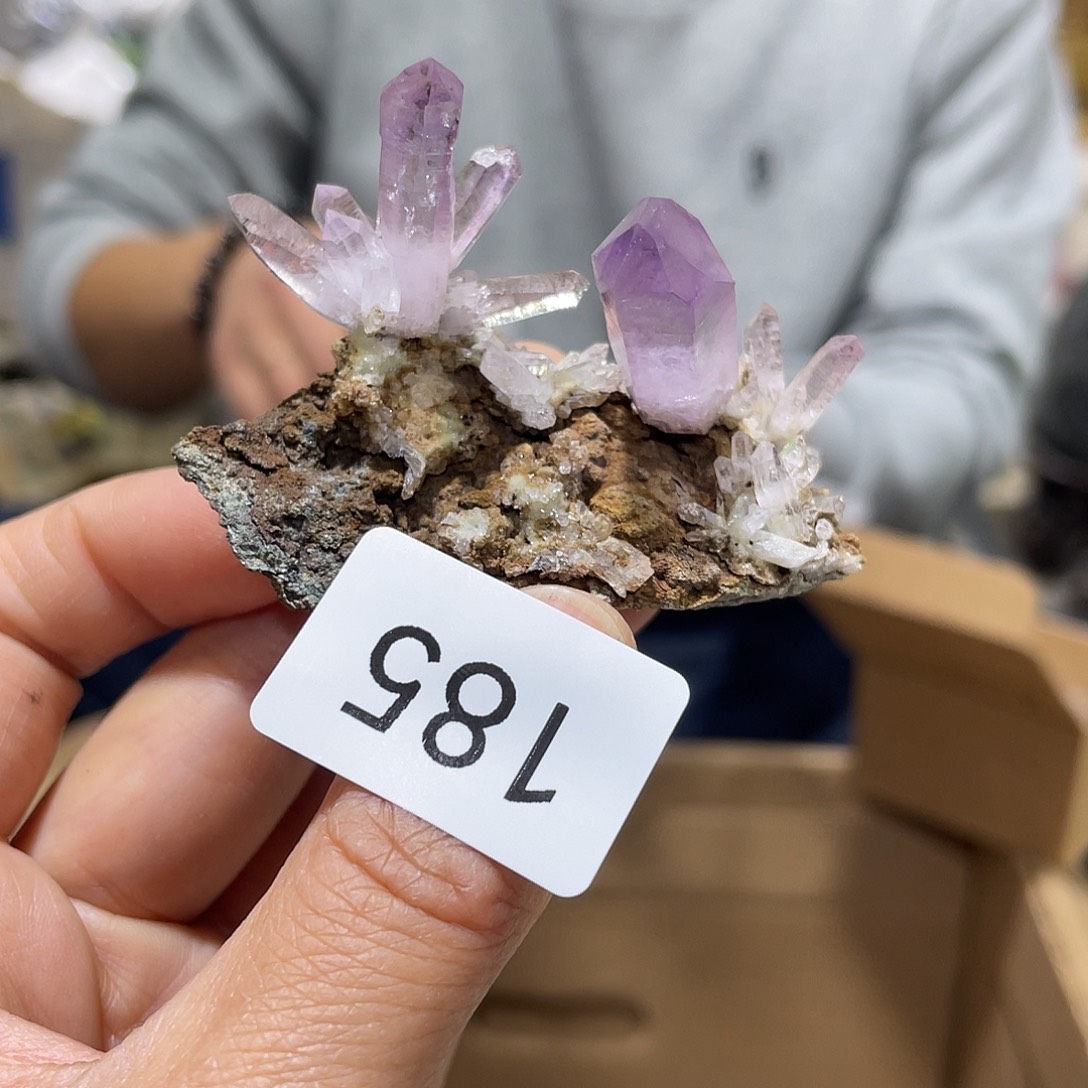 水晶摆件……未镶嵌