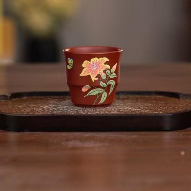 6007宜兴紫砂茶具大红袍泥料手工堆绘蝶恋花竹节主人杯90ml左右YY