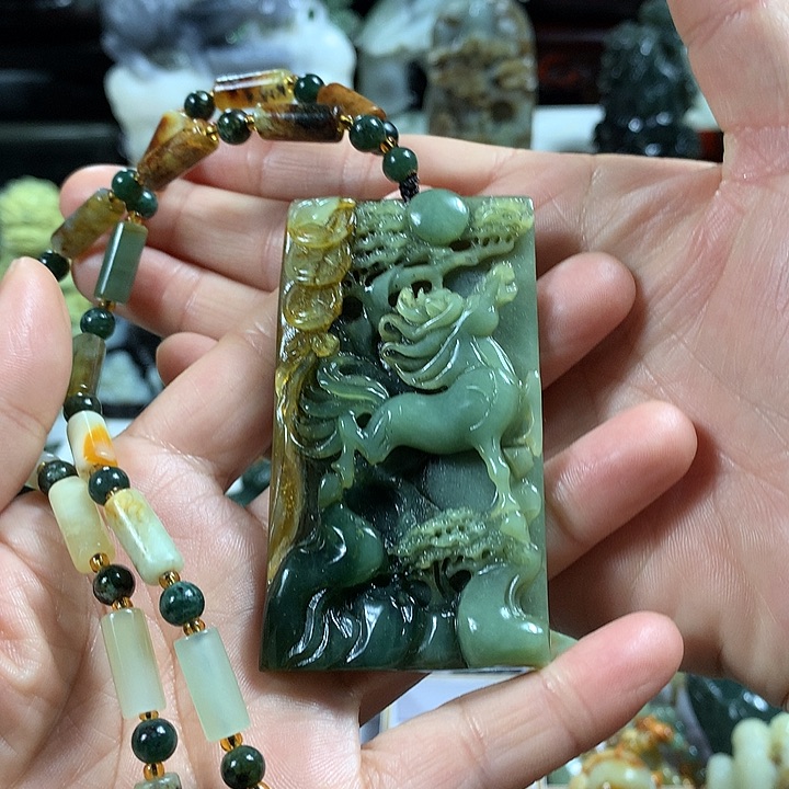 蛇纹石玉手把件未镶嵌抖**剧