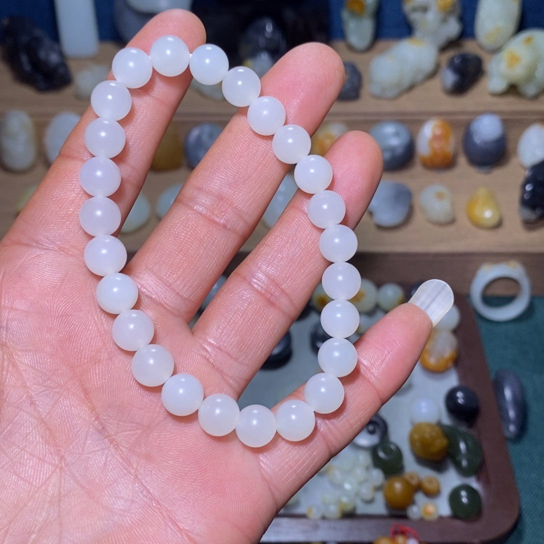 和田玉吊坠(不含链)未镶嵌长**叔