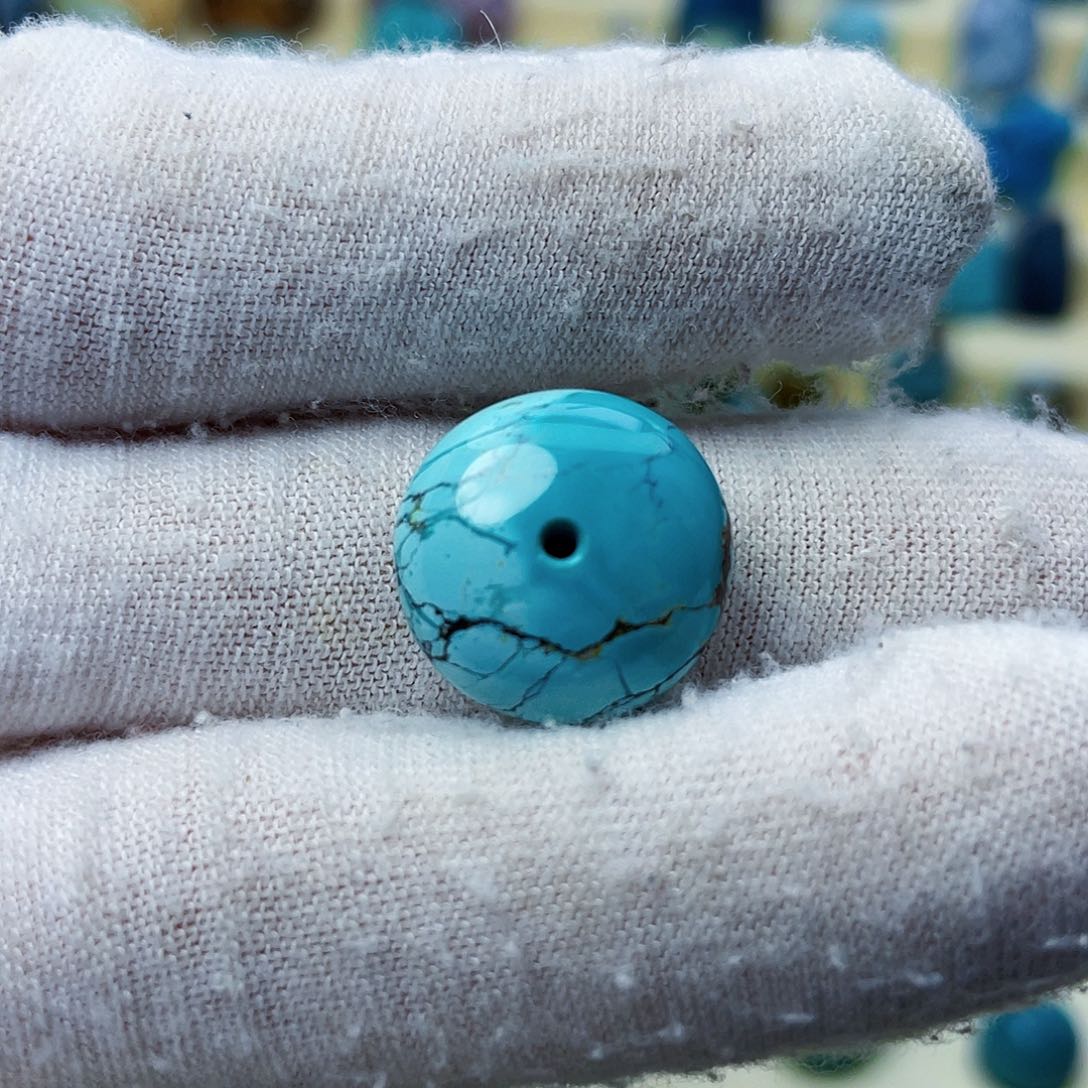 绿松石颈饰未镶嵌