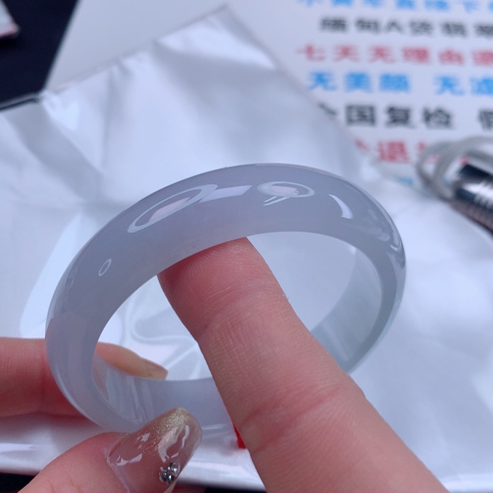 翡翠手镯未镶嵌缅甸天然A货翡翠