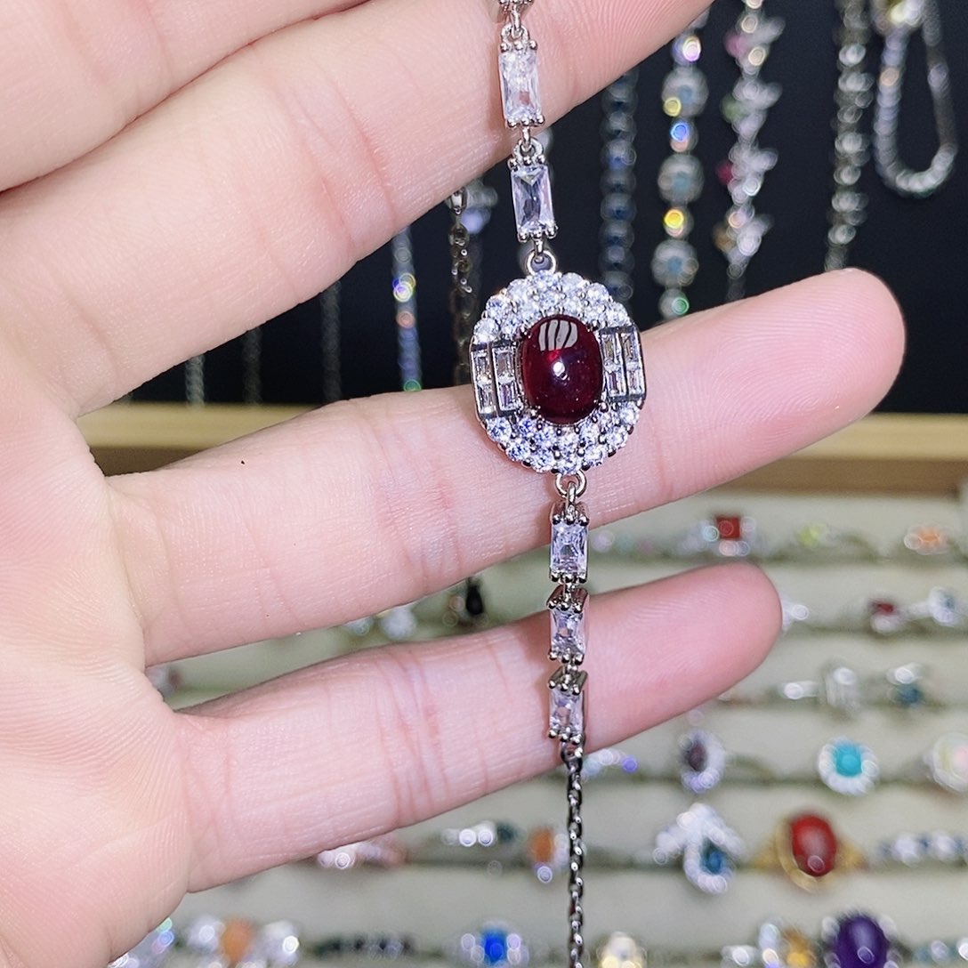 未镶嵌手链石榴石（紫牙乌）