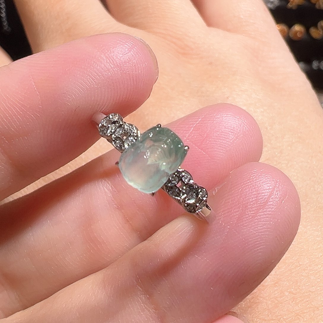 翡翠戒指18K金镶嵌天然A货翡翠貔貅戒指