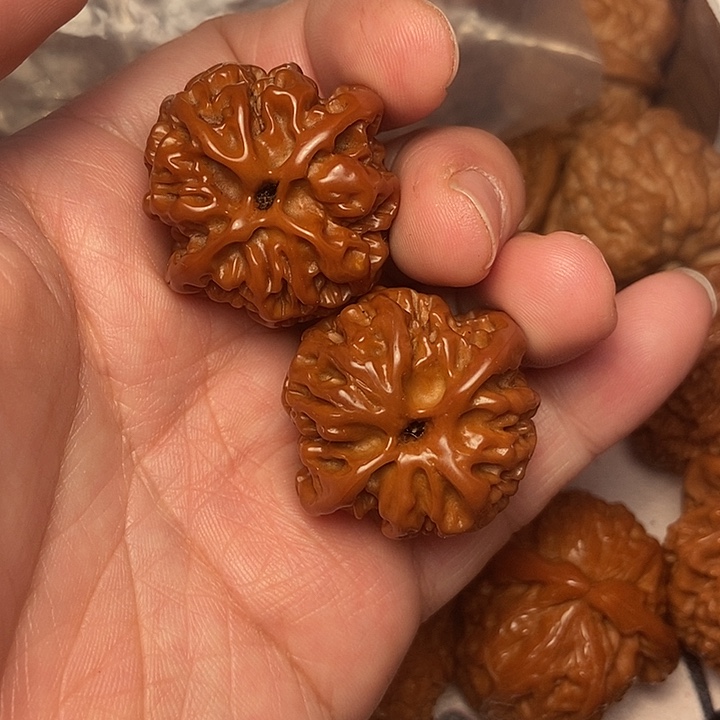文玩核桃吊坠苹果33