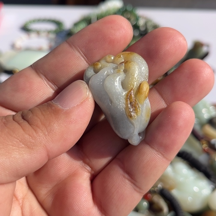 和田玉颈饰未镶嵌