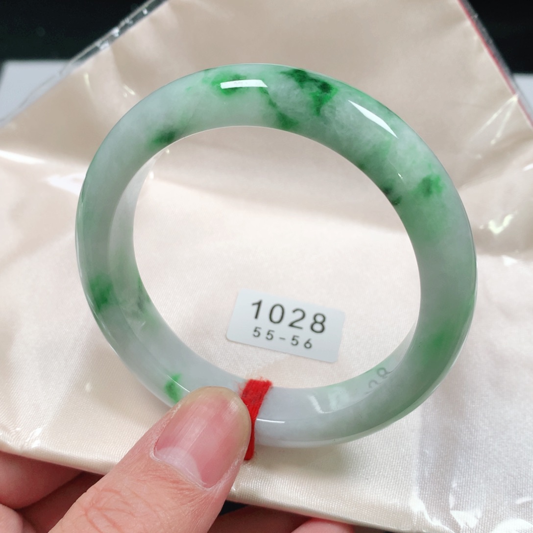 翡翠手镯未镶嵌编号1028