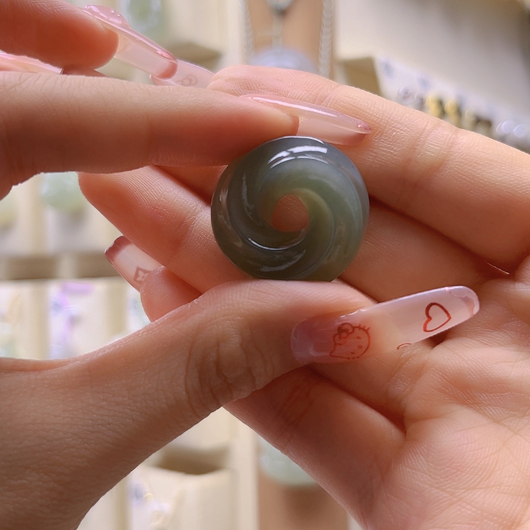 向***乐吊坠(赠链)未镶嵌和田玉