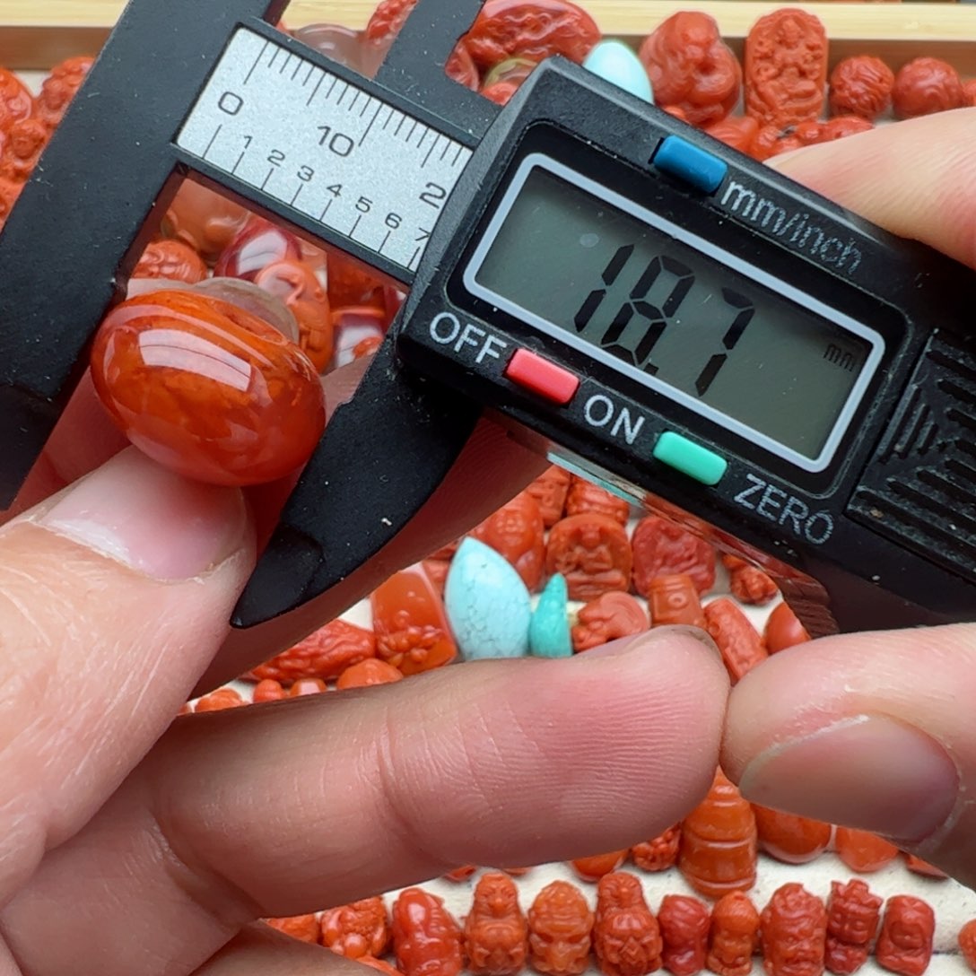 南红玛瑙配饰未镶嵌