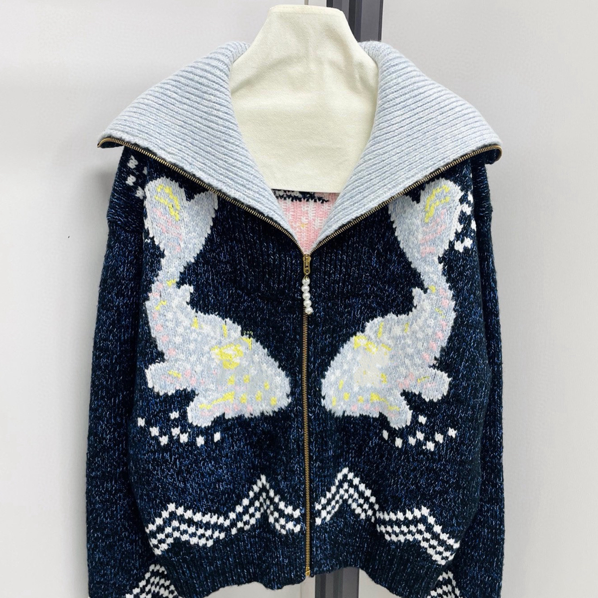 2025年新款蓝色鲸鱼图案针织拉链外套